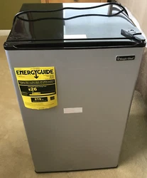 Mini fridge w freezer sectionMinor scratches on top as shown in picsEmail with questions