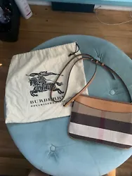 Burberry Peyton Crossbody bag with removable strap. Classic house check with brown leather trim and removable strap....