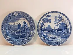 This is a fantastic pair of dinner plates from The Spode Blue Room Collection. Both pieces are in excellent “like...