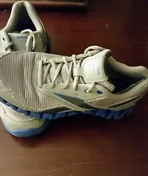 REEBOK Zigtech Gray/blue Running Sneakers Y Size 5 1/2M. very good condition