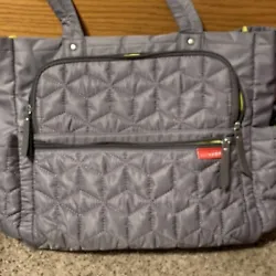 Skip Hop Duo Diaper Bag Gray Green Lime Changing Pad. Condition is 
