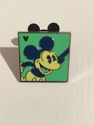 Hidden Mickey Pin 1 of 5 - Authentic Official Pin Trading 2010 Disney Parks - DISNEY.