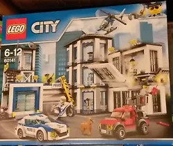 LE GRAND COMMISSARIAT. CITY POLICE. POUR AMATEUR DE LEGO. TRES FAN DE LEGO DE TOUTES LES SERIES POUR GRANDS ET PETITS-....