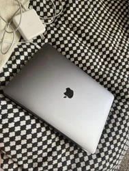 Apple MacBook Pro 13.3 Laptop MR9Q2LL/A 2018 - Space Gray. Macbook pro , i just dont need it anymore used it for online...