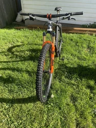Bluetooth wSram GX axs shifting, new Fox 32 step cast fork 120mm, 12 speed 1x drivetrain, Thompson elite dropper post,...