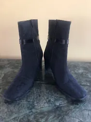 Coach Bibi logo Black Fabric Boots Womans Size 8 Coach Bibi logo Black Fabric Boots size 8. These are in good preowned...