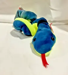 Hissy is a part of the Ty Beanie Babies product line. Its the perfect Snake to give your kids, your friends, or a TY...