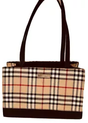 Very VIntage BURBERRY tote bag Plaid Bag Boxy Double Strap & Dust Bag. This is a very unique vintage Burberry bag/box...