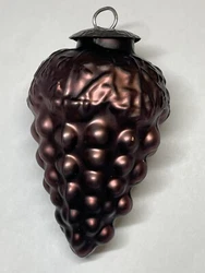 Very pretty ornament! No chips, no cracks. Some surface dirt. Please see all pictures