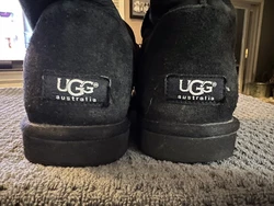 UGG Australia Classic II Tall Shearling Suede BOOTS for Womens Size 8 Black.... Box included, from clean smoke free home
