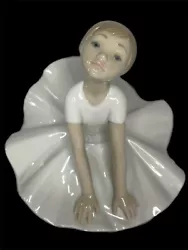 Lladro NAO Thinking Pose Ballerina Dancer Porcelain Figurine Retired, made in Spain, 2007. In very good condition....