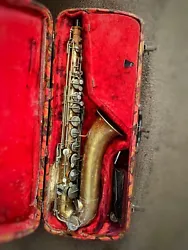 1938 Martin handcraft committee tenor saxophone. Beautiful saxophone with endless potential.
