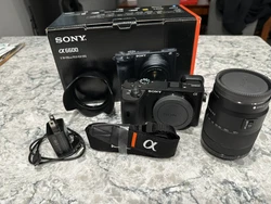 Sony Alpha a6600 24.2MP Mirrorless Camera - Black (with 18-135mm Lens Kit). Only used a few times - less than 150...