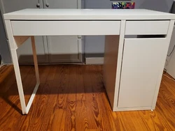This contemporary style IKEA MICKE desk is perfect for any room in your home or office. With a clean and sleek matte...