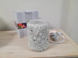 Scentsy ROOFTOP GARDEN Warmer.