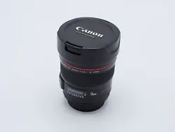 The body of the lens has use and handling marks in the form of small/light scratches and rub marks. The built-in lens...